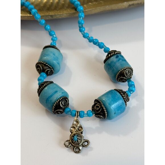 Vintage Dyed Howlite & Glass Silverplated Choker Necklace - Picture 1 of 5